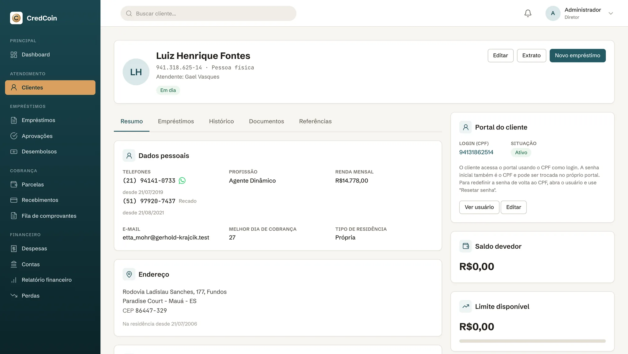 Ficha do cliente com dados pessoais, situação, saldo devedor e acesso ao portal